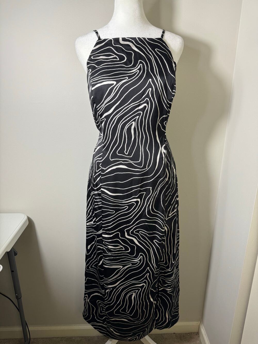 NWT Mila Mae Abstract Print Midi Dress Large
